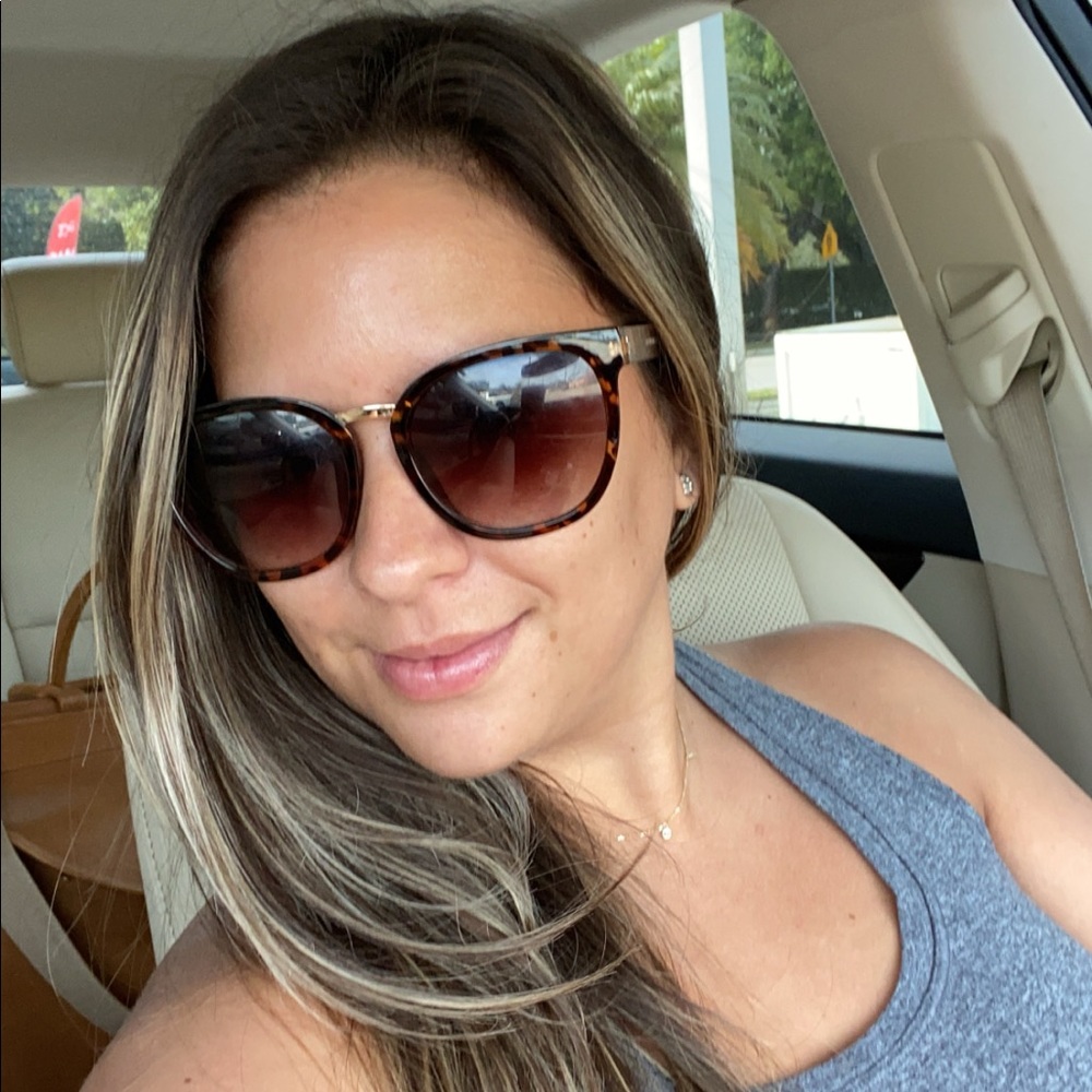 Meet your Posher, Lorena